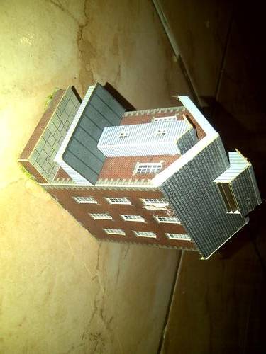 n scale hotel with no light