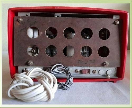 VINTAGE PHONE MASTER VALVE RADIO