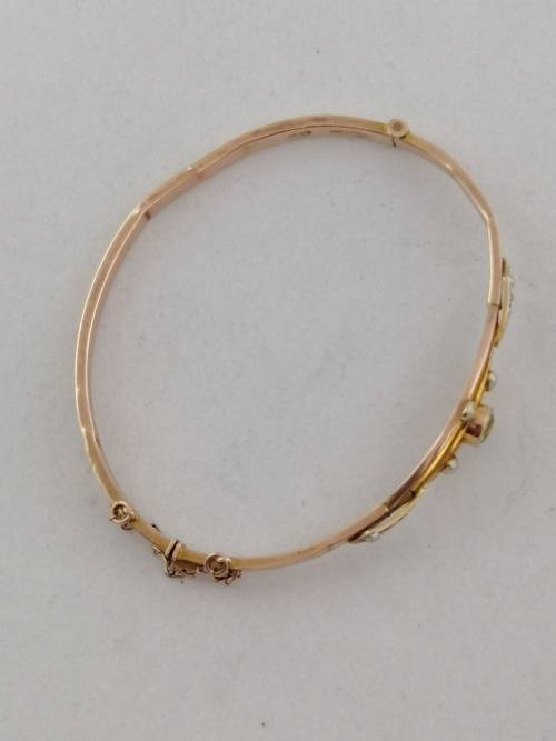 Fabulous!  9K Rose Gold Edwardian Bracelet With Peridot And Seed Pearls