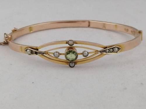 Fabulous!  9K Rose Gold Edwardian Bracelet With Peridot And Seed Pearls