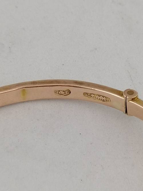 Fabulous!  9K Rose Gold Edwardian Bracelet With Peridot And Seed Pearls