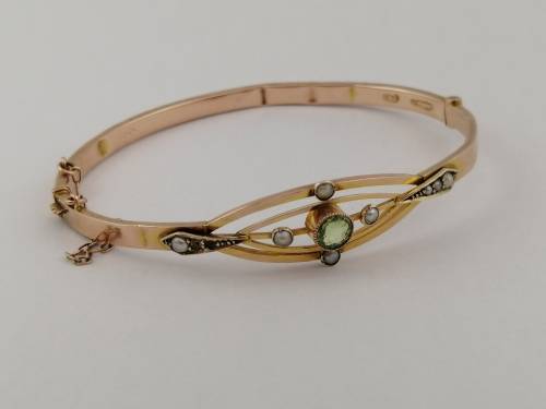 Fabulous!  9K Rose Gold Edwardian Bracelet With Peridot And Seed Pearls