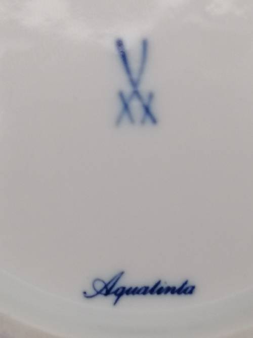 MEISSEN AQUATINTA WHITE, BLUE AND GOLD TRINKET BOWL