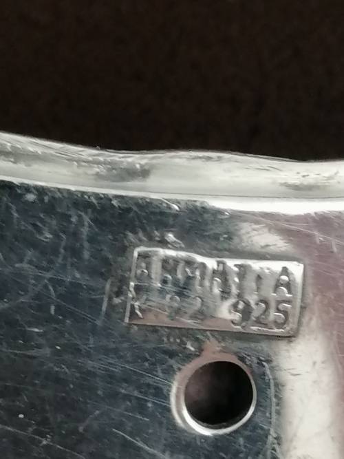 A CLASSY STERLING SILVER AND 22K GOLD NECKLACE