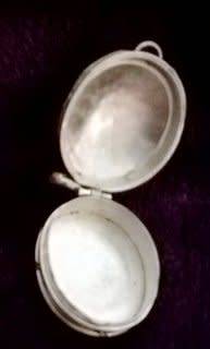 LOCKET WITH GEMSTONE IMPORTED AND HANDMADE IN BALI