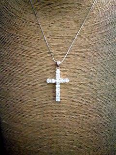 925 STERLING SILVER LARGE BEDAZZLED CROSS