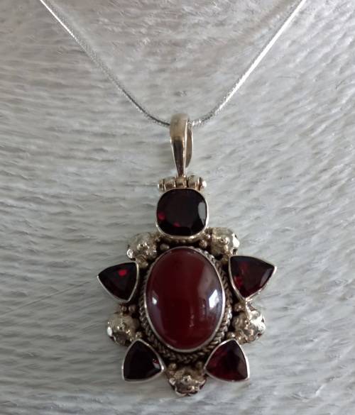 925 STERLING SILVER HANDMADE PENDANT