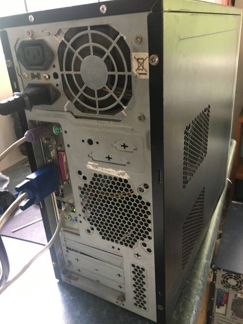 Pentium D 3Ghz 4GB *RARE* DDR3 160GB HDD
