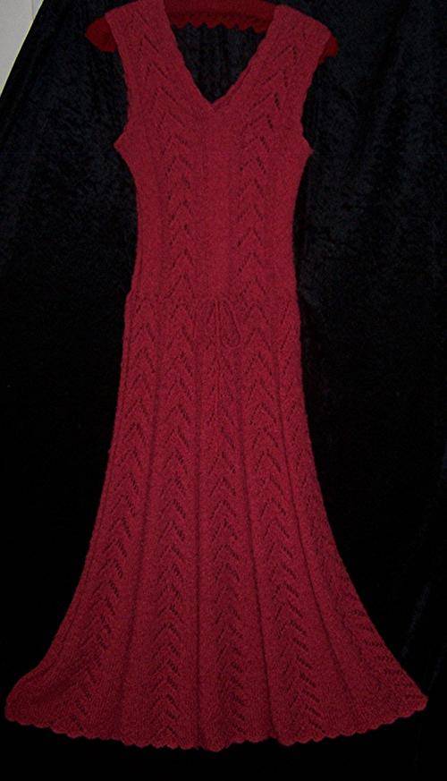 1980s Dress. Gorgeous Hand Knitted Cerise Dress. Size 34