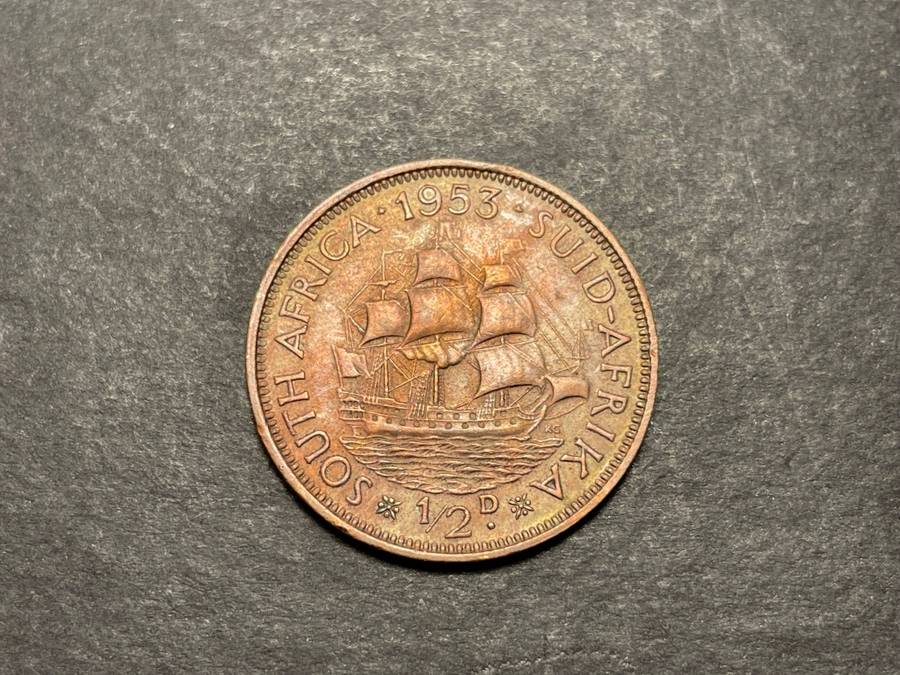 Nice 1953 SA Union 1/2 penny coin - Rainbow toning