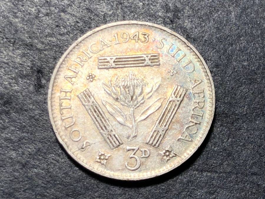SILVER 1943 King George VI South African 3 pence (Tickey) coin