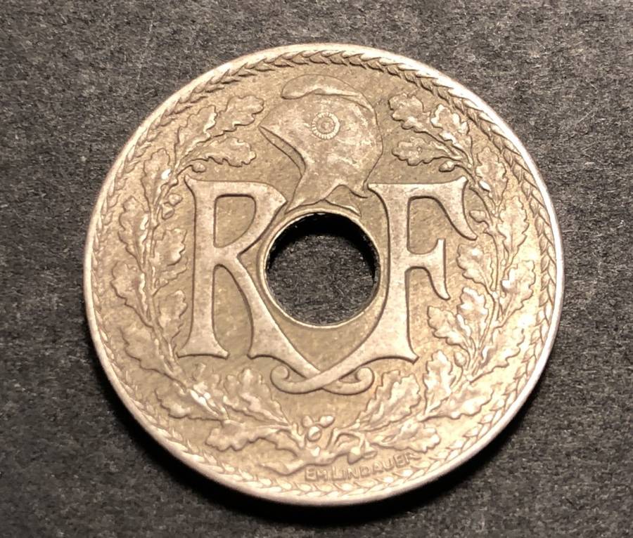 Excellent 1929 10 Centimes coin from France