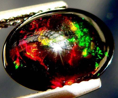 BEAUTIFUL AUSTRALIAN **NATURAL BLACK OPAL** GREEN RED GOLD COLOUR PLAY 3.05CT!!