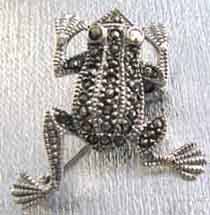 Cute, Sterling Silver and Marcasite ` Frog ` Brooch.