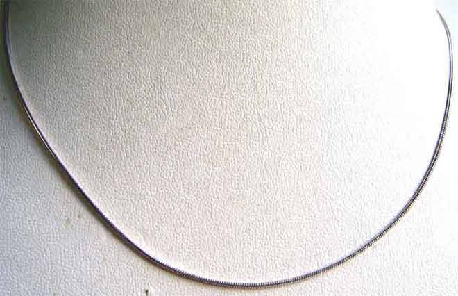 Lovely , Sterling Silver " Snake " Chain.