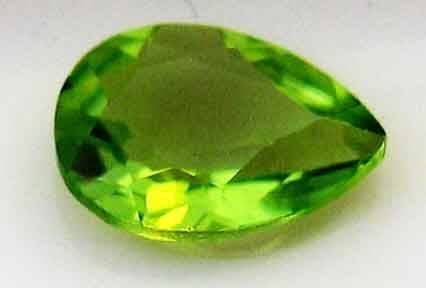 8.00 x 6.00 mm Pear cut Peridot 1.29 ct.