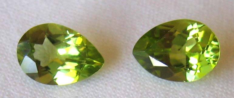 1 lot, 2 pieces  7.00 x 5.00 mm Pear faceted  cut  Peridots , T. W. 1.44cts