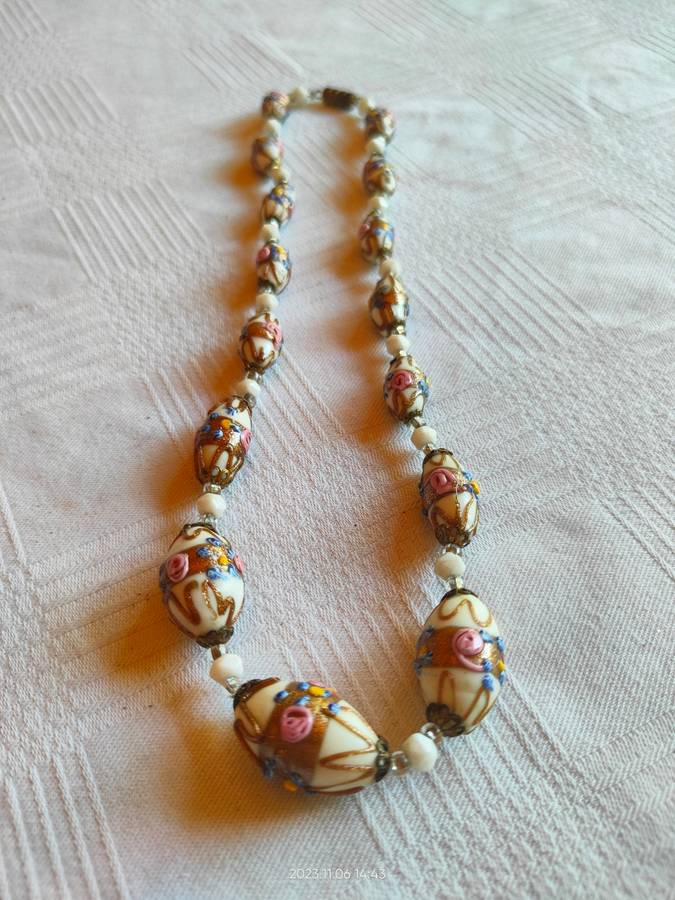 Stunning vintage 1950`s Murano wedding cake beads necklace