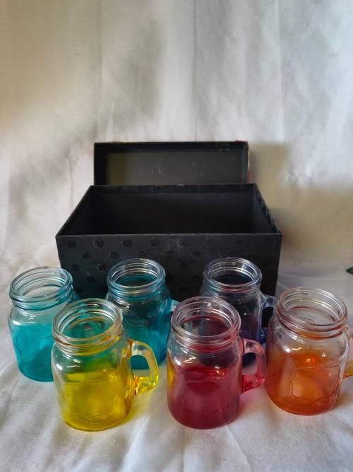 A beautiful gift box with 6 mini glasses