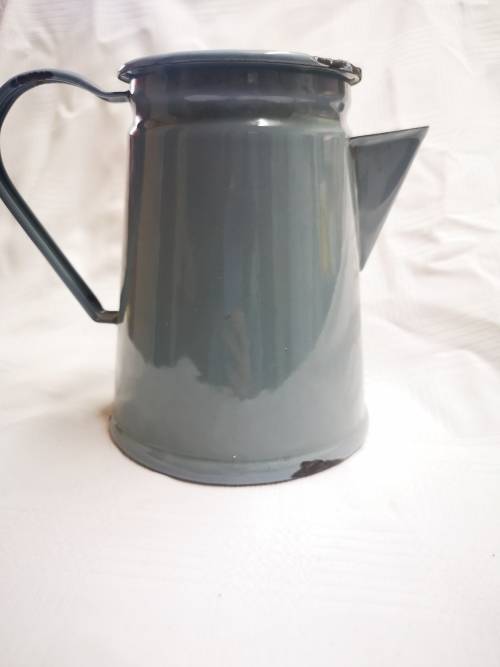 Lovely enamel jug in a beautiful colour.