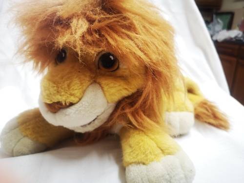 Stock clearance - now on R1 auction! Original Lion King product - Simba