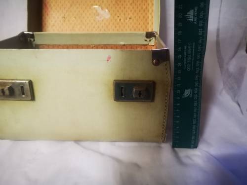 Lovely vintage travel / vanity case - Made in England