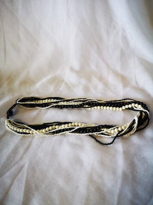 Stunning black and white beads necklace