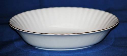 Royal Albert Val D`Or Oval Serving Dish Vegetable Bowl