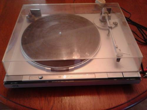 JVC Turntable - Auto return direct drive