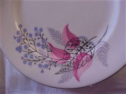 Royal Albert - ` Fancy Free Side Plates `