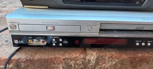 VHS DVD player