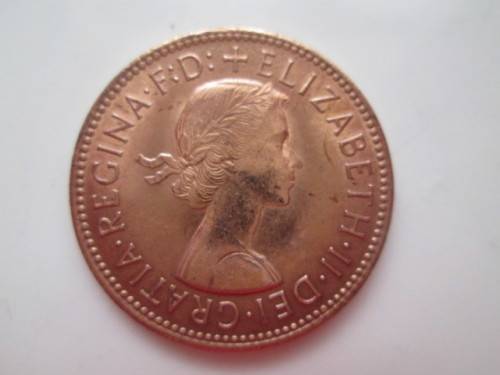 BRITISH PRE-DECIMAL CURRENCY HALF PENNY 1966 IN AU CONDITION