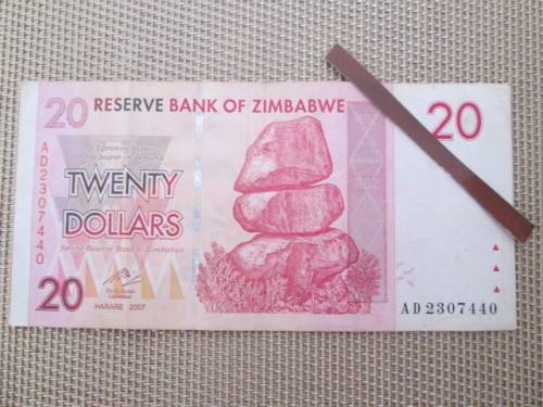 LOVELY ZIMBABWE 20 DOLLARS BANK NOTE AD2307440  2007