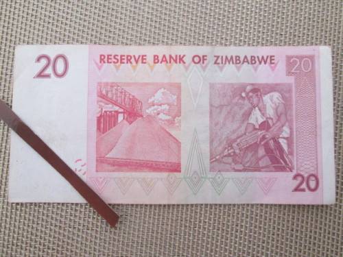 LOVELY ZIMBABWE 20 DOLLARS BANK NOTE AD2307440  2007