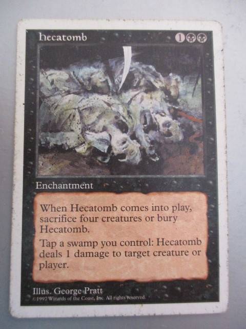 MAGIC THE GATHERING - TRADING CARDS - RARE - HECATOMB - & 2 FREE CARDS