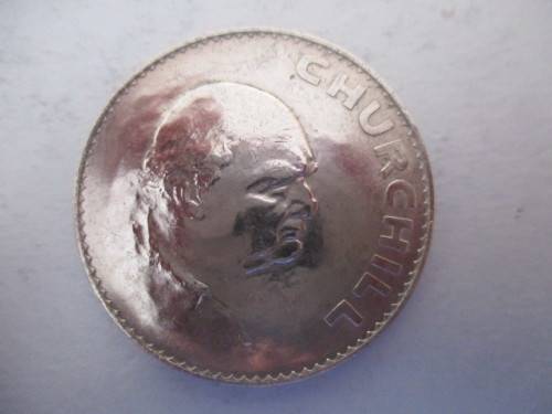 LOVELY DETAILED CROWN COMMEMORATING SIR WINSTON CHURHILL 1874-1965