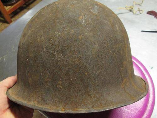 OLD STEEL ARMY HELMET POSSIBLY FROM WW2 SLIGHT SURFACE RUST. SOLID