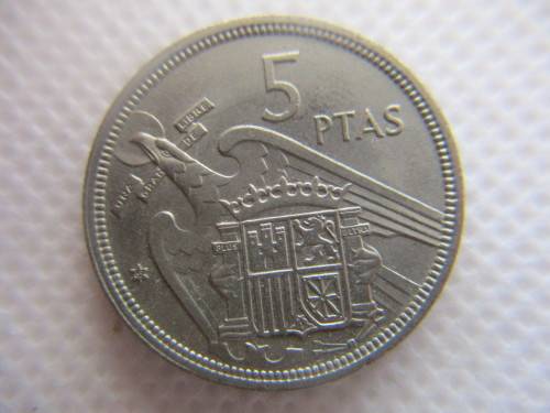 SPAIN - 5 PESETAS  - 1957  LOVELY DETAIL COIN