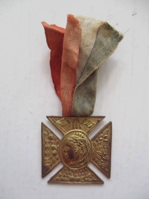 ANTIQUE MEDALLION QUEEN VICTORIA REIGN OF 60 YEARS WITH RIBBON