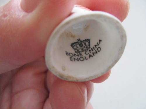 LOVELY THIMBLE PRINCE CHARLES AND LADY DIANA  BONE CHINA