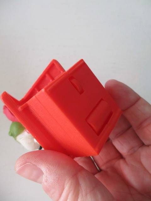 SNOOPY DOG ON KENNEL TOY