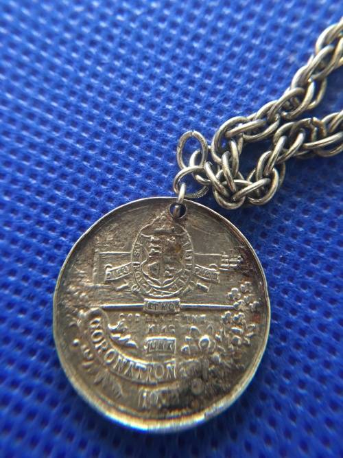 KING EDWARD VII AND QUEEN ALEXANDRA CORONATION 1902 BRACELET WITH 6D  COIN SILVER