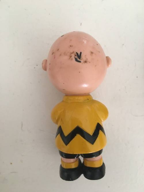 VINTAGE -  PEANUTS / CHARLIE BROWN -  FIGURE - APP. 7 cm TALL