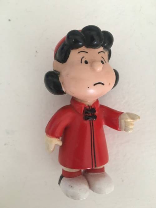 VINTAGE -  PEANUTS / CHARLIE BROWN - LUCY VAN PELT  FIGURE - APP. 7 cm TALL