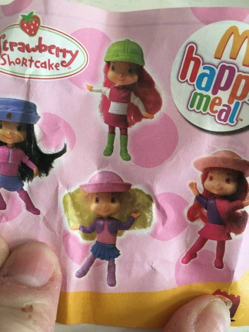 MC DONALDS HAPPY MEAL TOY - STRAWBERRY SHORTCAKE  SMALL DOLL  - 2009