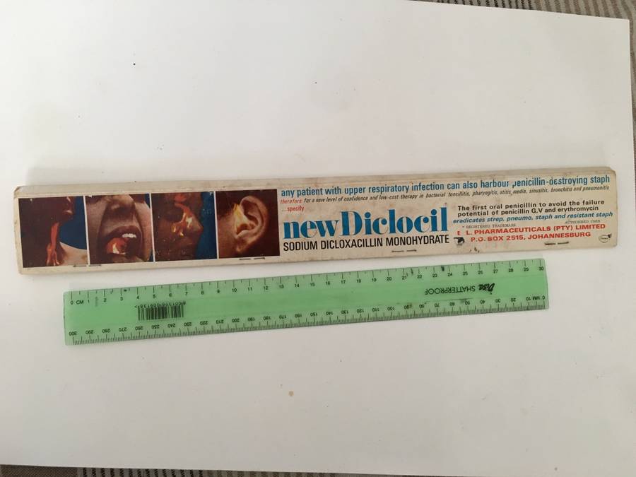 VINTAGE SOUVENIR MATCHBOOK  MEDICAL - LONGER THAN A RULER