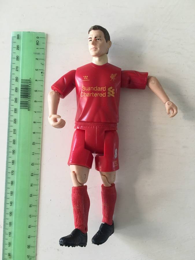 LOVELY SOCCER FIGURE STEVEN GERRARD NO. 8  MANCHESTER UNITED - BARCLAYS