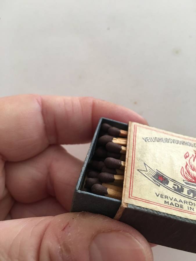 VINTAGE MATCH BOX WITH MATCHES