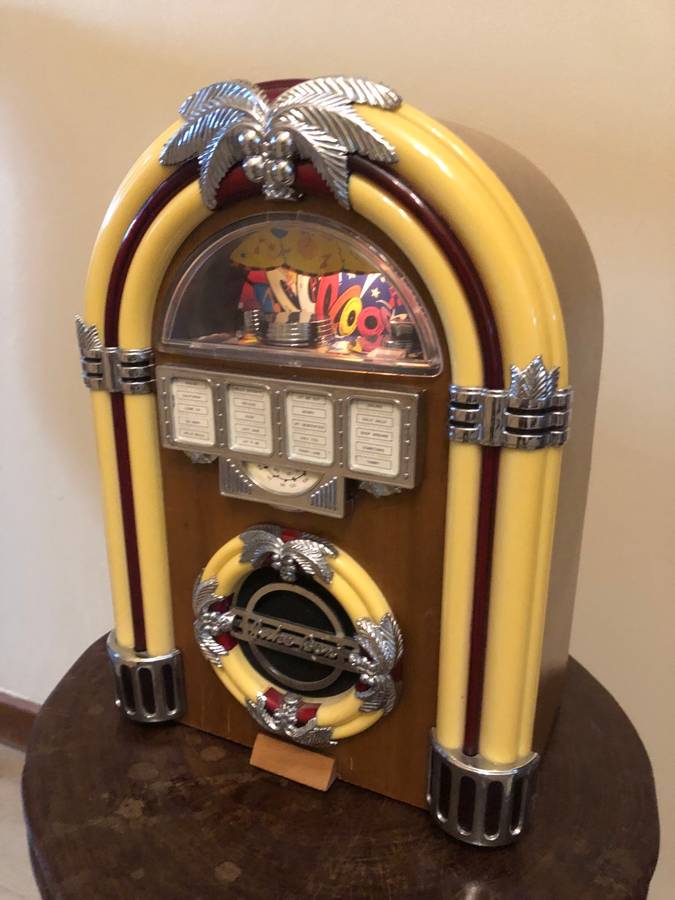 RETRO COUNTERTOP JUKEBOX RADIO