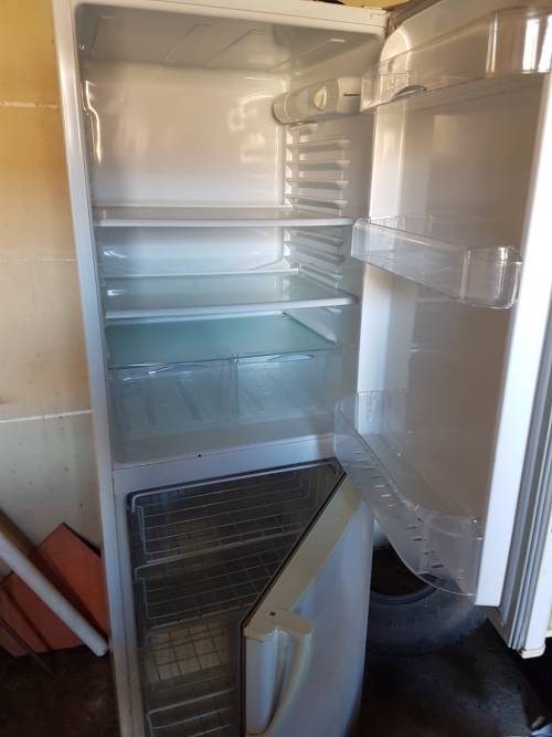 Bulk Auction 4 x Fridges, 1 x pizza oven and smeg free standing stove/oven